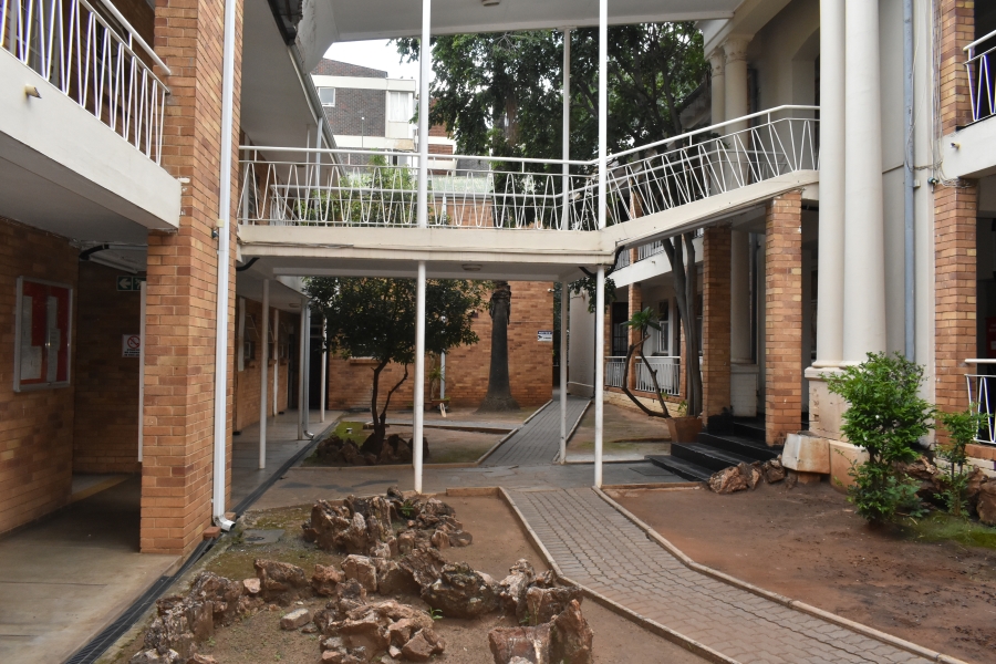 1 Bedroom Property for Sale in Sunnyside Gauteng