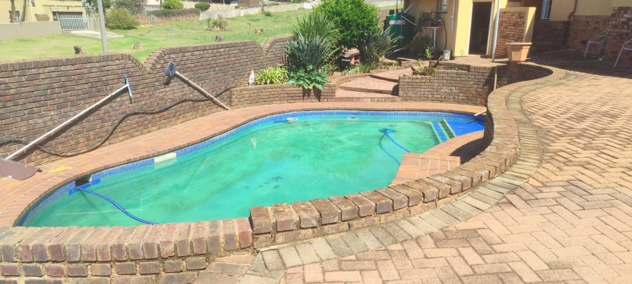 3 Bedroom Property for Sale in Rangeview Gauteng