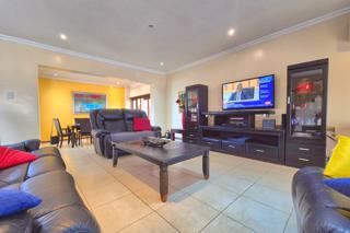 6 Bedroom Property for Sale in Parkrand Gauteng