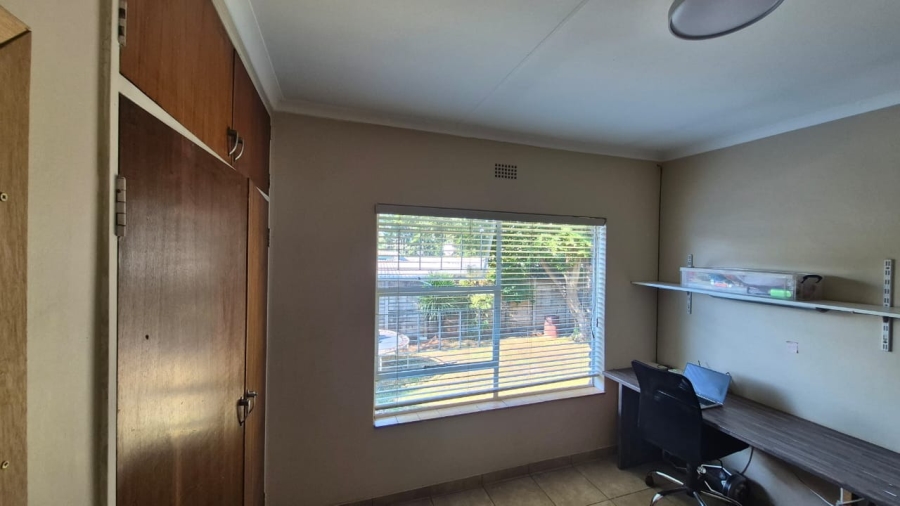 4 Bedroom Property for Sale in Hennopspark Gauteng