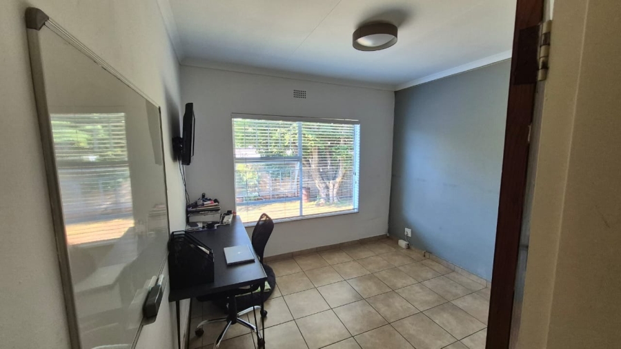 4 Bedroom Property for Sale in Hennopspark Gauteng