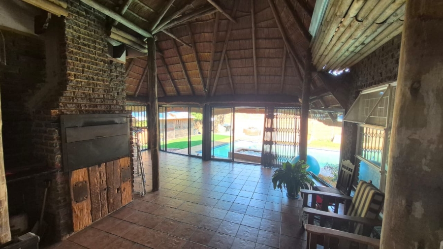 4 Bedroom Property for Sale in Hennopspark Gauteng