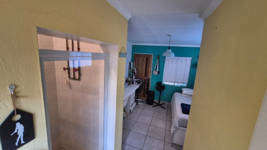 4 Bedroom Property for Sale in Hennopspark Gauteng