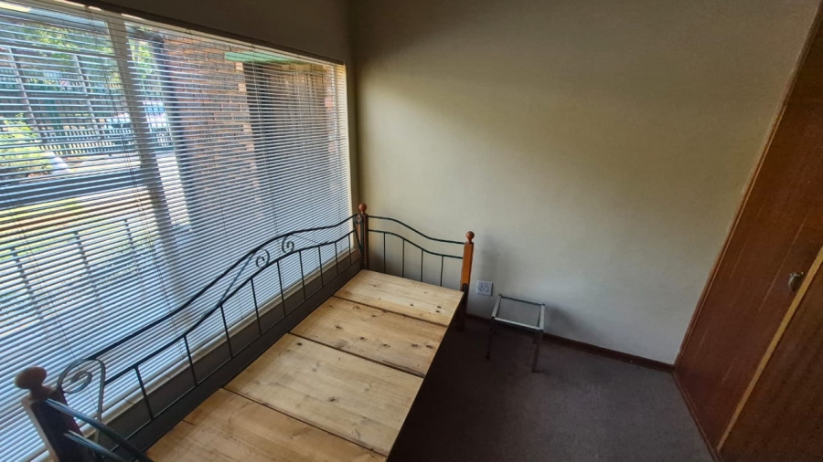 4 Bedroom Property for Sale in Hennopspark Gauteng