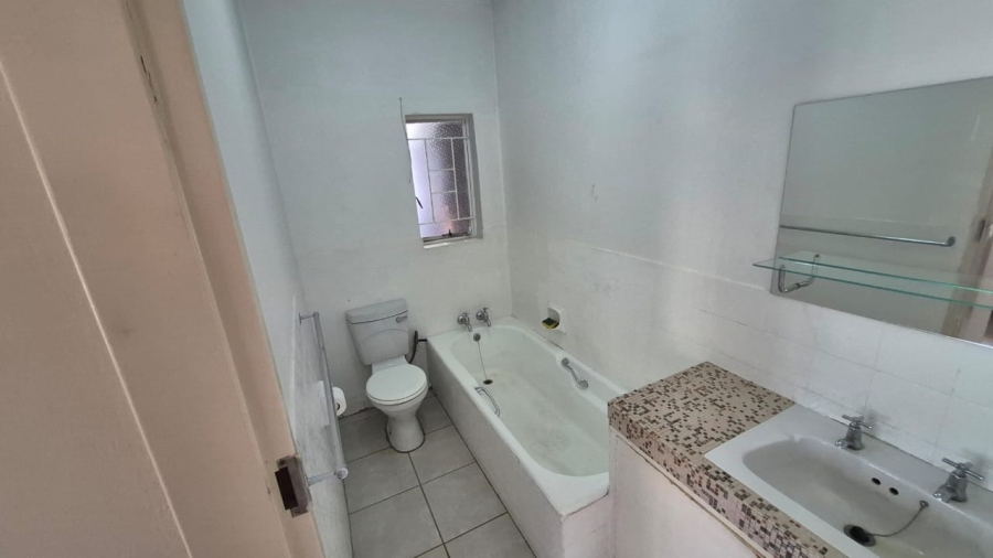 4 Bedroom Property for Sale in Hennopspark Gauteng