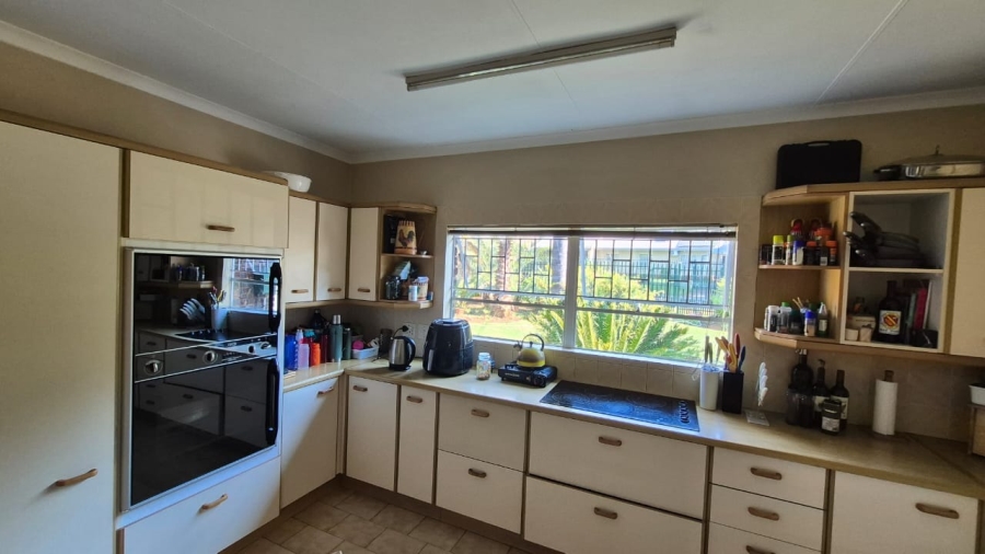 4 Bedroom Property for Sale in Hennopspark Gauteng