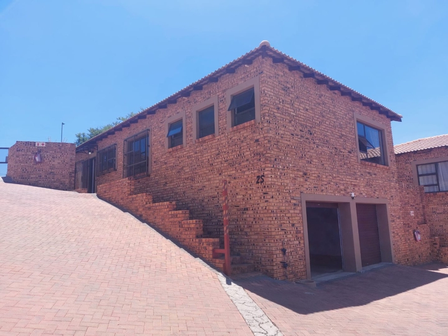 3 Bedroom Property for Sale in Noordheuwel Gauteng
