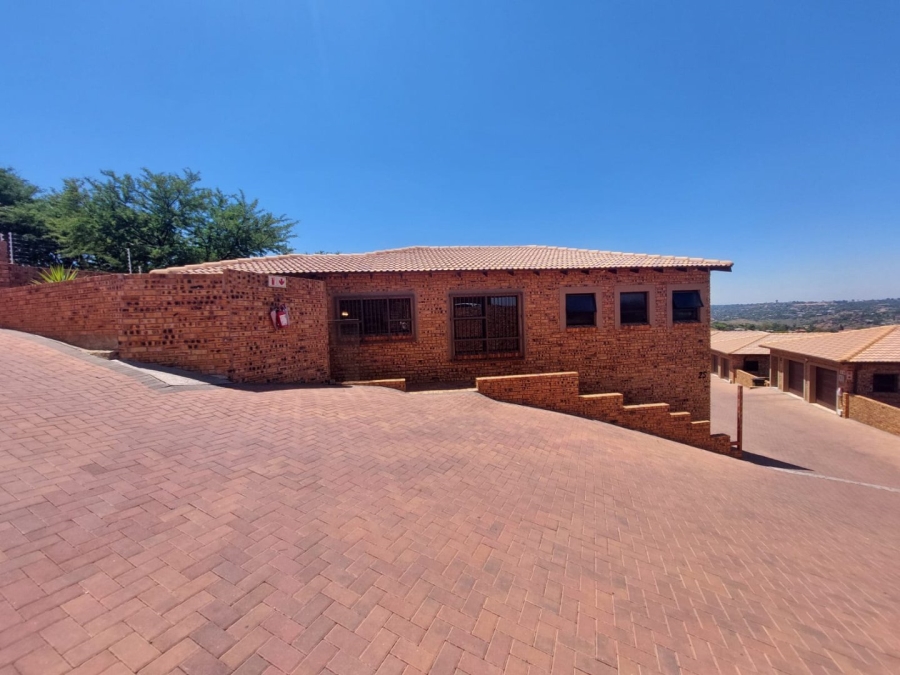 3 Bedroom Property for Sale in Noordheuwel Gauteng