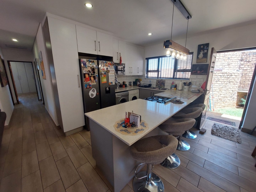 3 Bedroom Property for Sale in Noordheuwel Gauteng