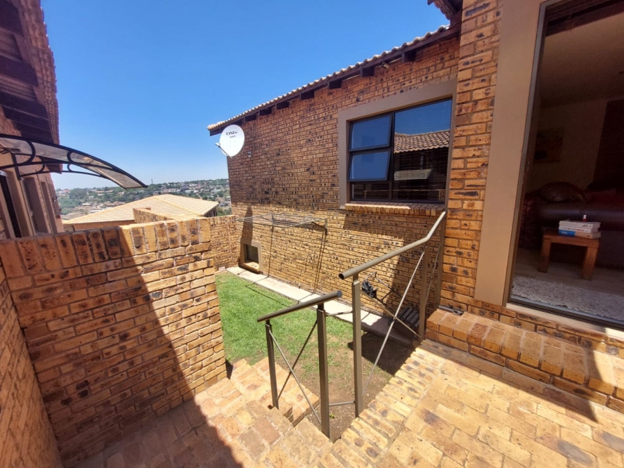 3 Bedroom Property for Sale in Noordheuwel Gauteng