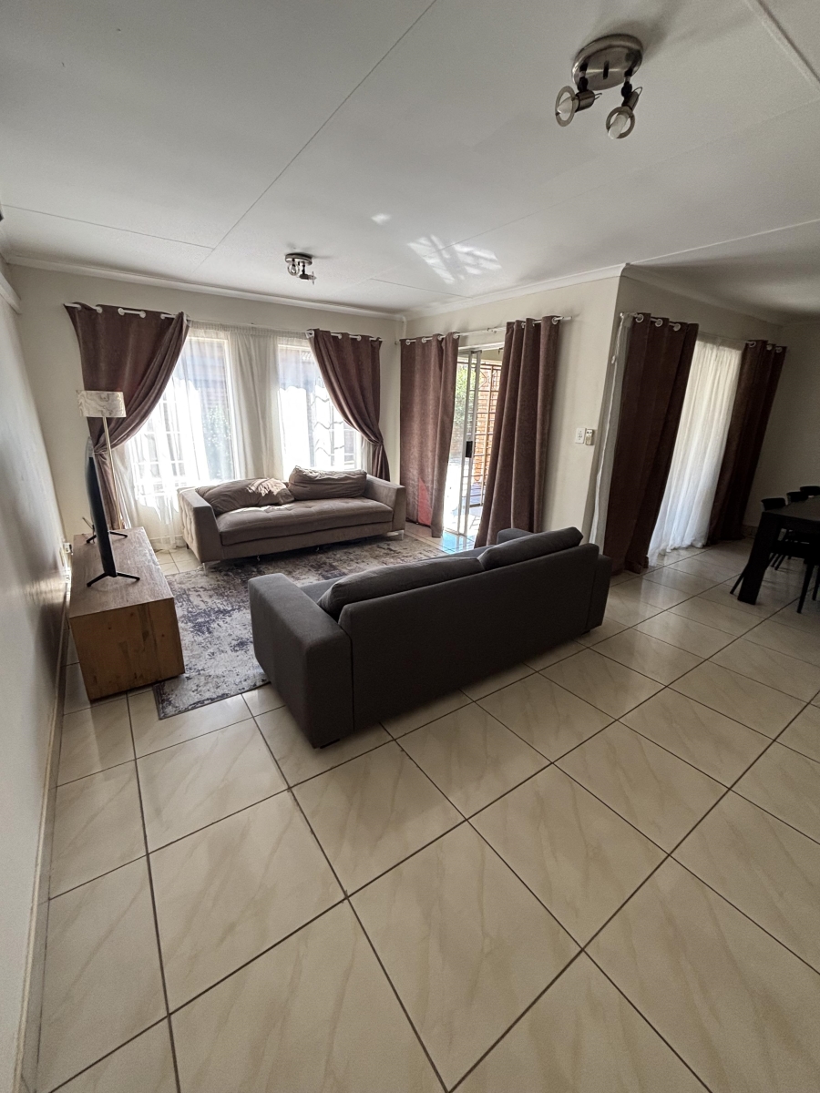 To Let 3 Bedroom Property for Rent in Equestria Gauteng