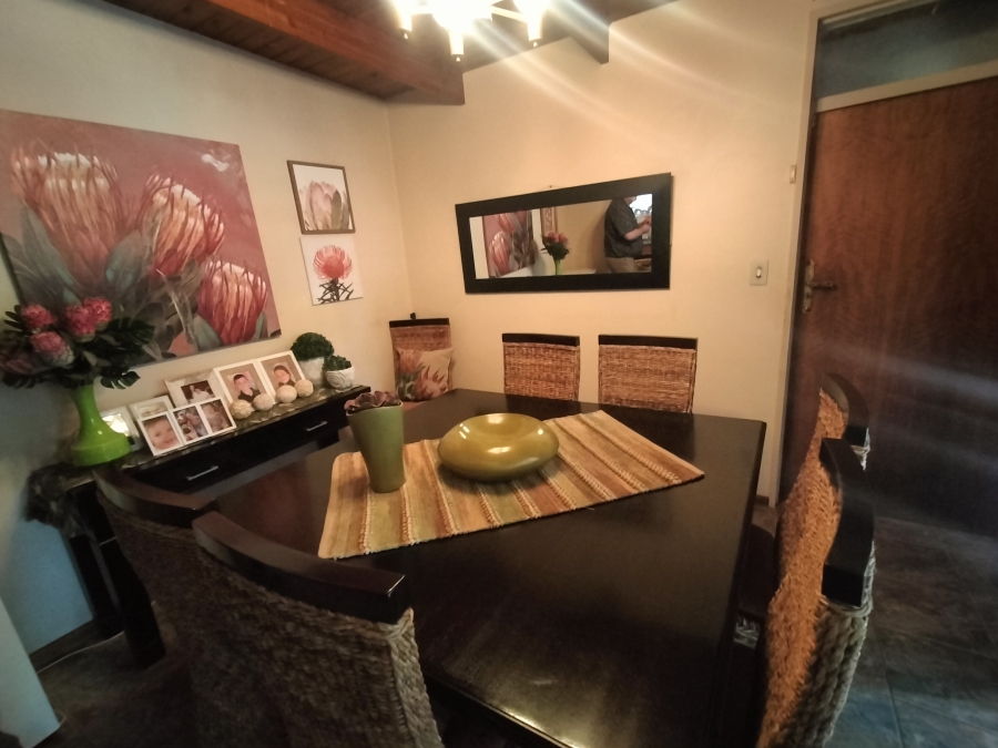 4 Bedroom Property for Sale in Florauna Gauteng