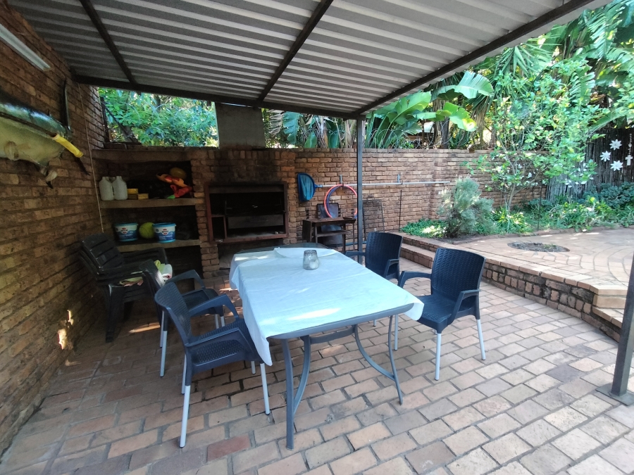 4 Bedroom Property for Sale in Florauna Gauteng