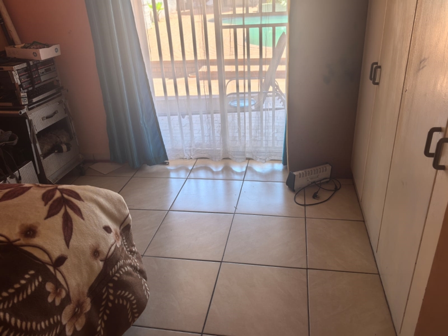 3 Bedroom Property for Sale in Roodepoort North Gauteng