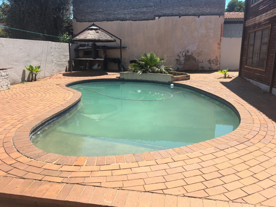 3 Bedroom Property for Sale in Roodepoort North Gauteng