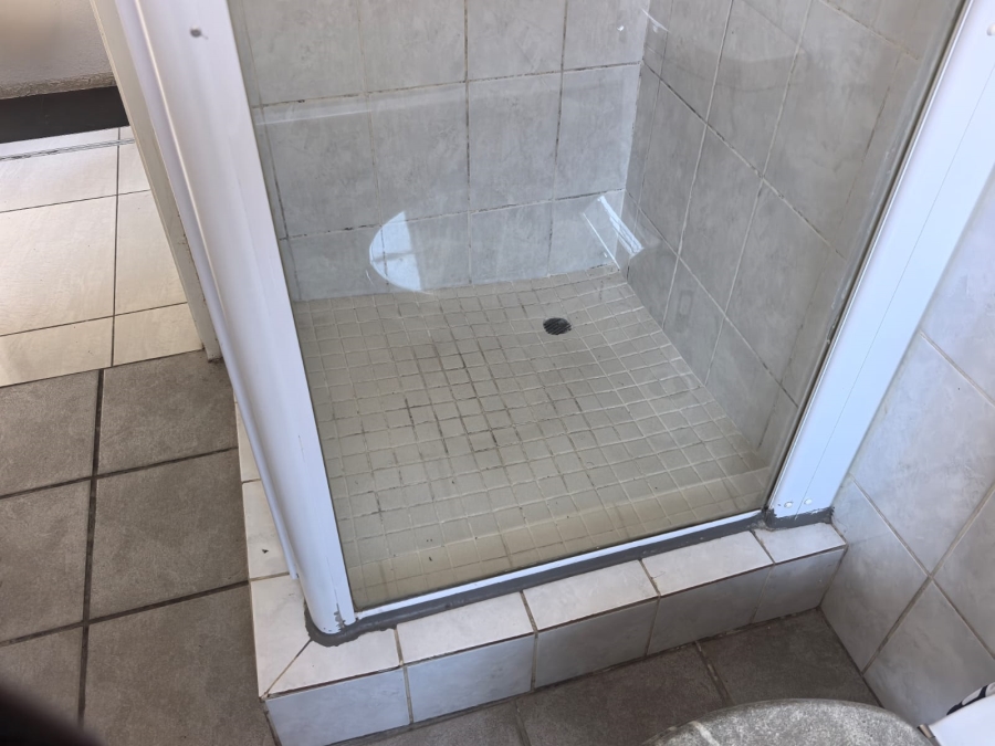 2 Bedroom Property for Sale in Wilgeheuwel Gauteng