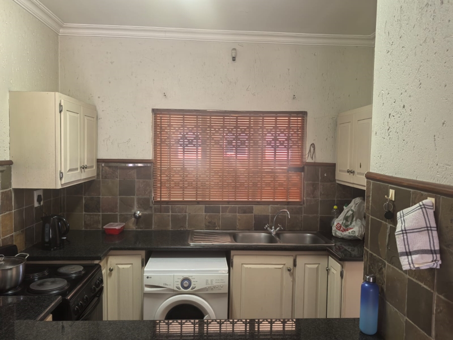 1 Bedroom Property for Sale in Weltevreden Park Gauteng