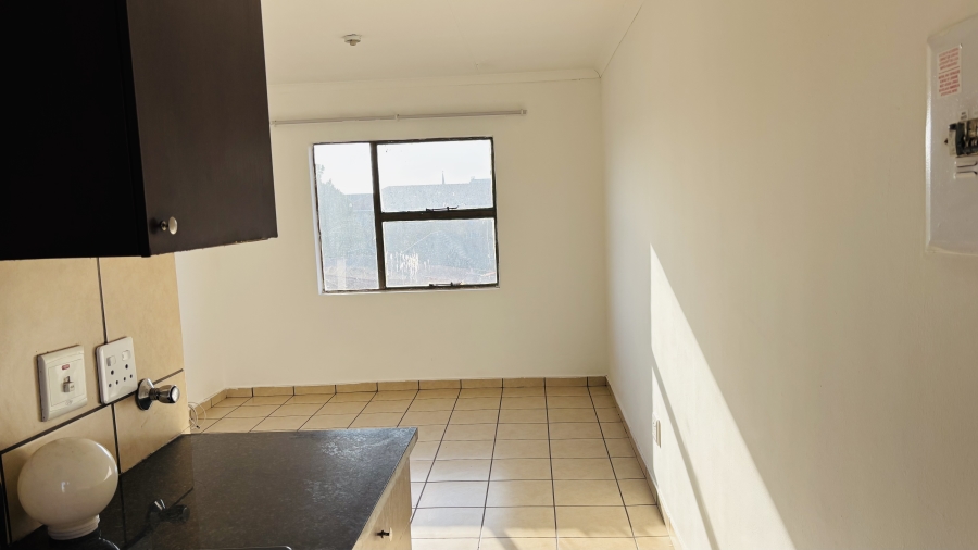 To Let 2 Bedroom Property for Rent in Kempton Park Central Gauteng