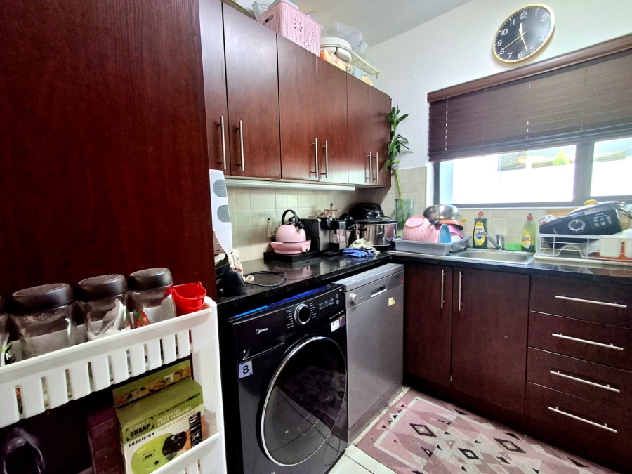 2 Bedroom Property for Sale in Hurlyvale Gauteng