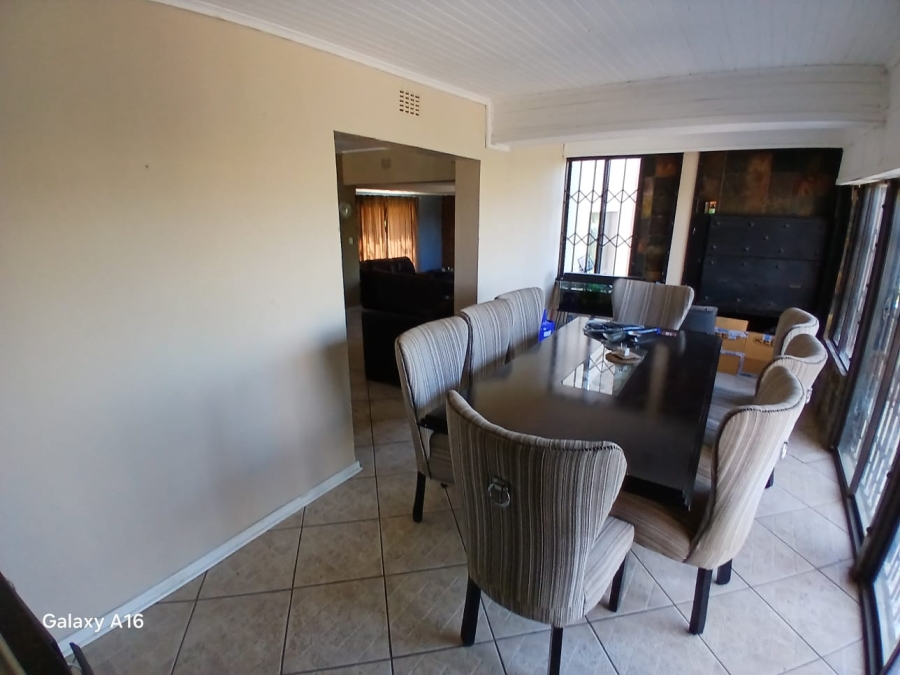 4 Bedroom Property for Sale in Vaaloewer Gauteng