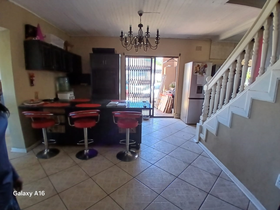 4 Bedroom Property for Sale in Vaaloewer Gauteng