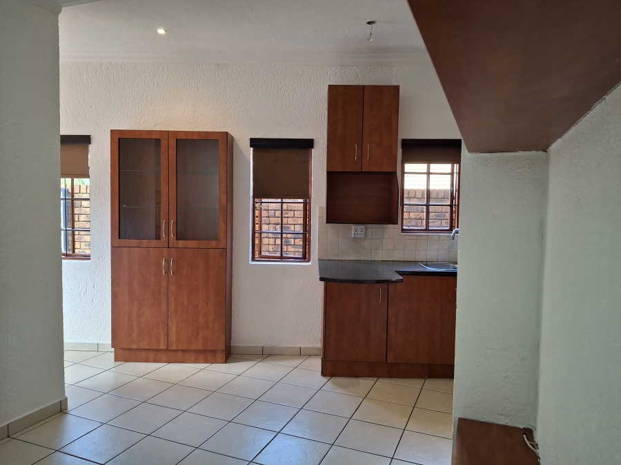 7 Bedroom Property for Sale in Meyersdal Gauteng
