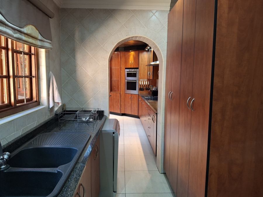 7 Bedroom Property for Sale in Meyersdal Gauteng