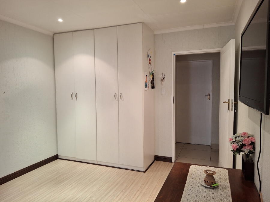 7 Bedroom Property for Sale in Meyersdal Gauteng