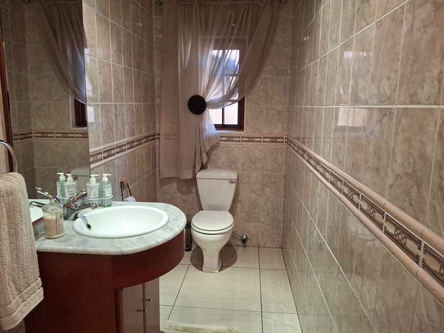 7 Bedroom Property for Sale in Meyersdal Gauteng