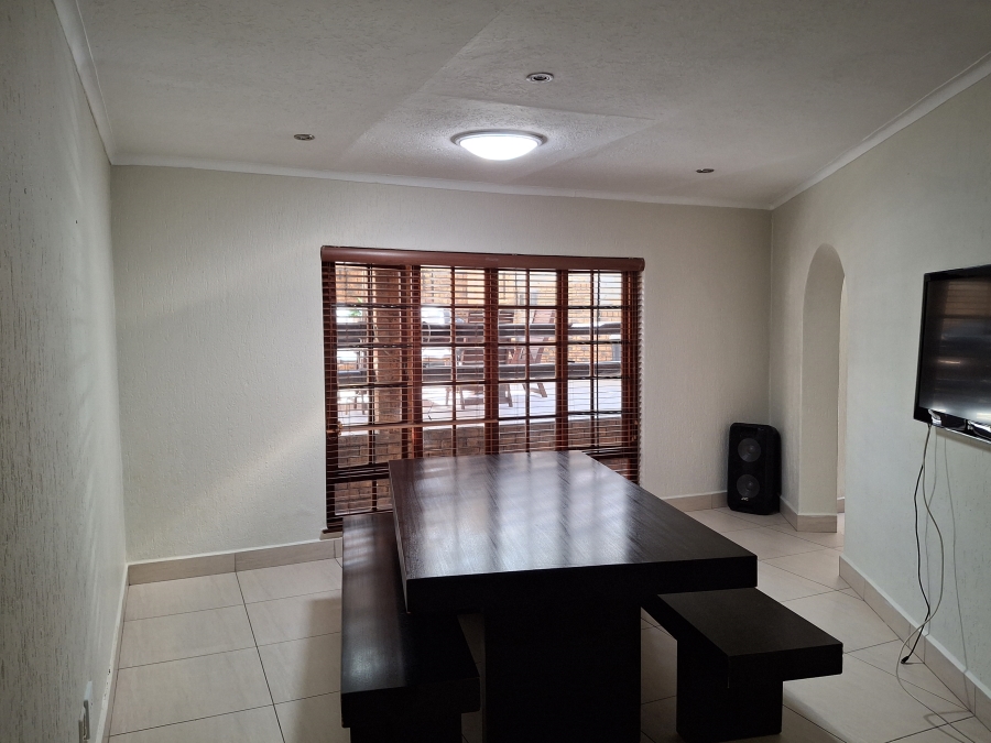 7 Bedroom Property for Sale in Meyersdal Gauteng