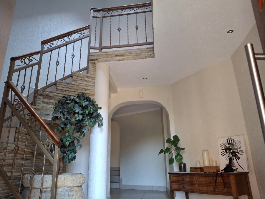 7 Bedroom Property for Sale in Meyersdal Gauteng