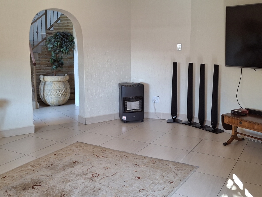 7 Bedroom Property for Sale in Meyersdal Gauteng
