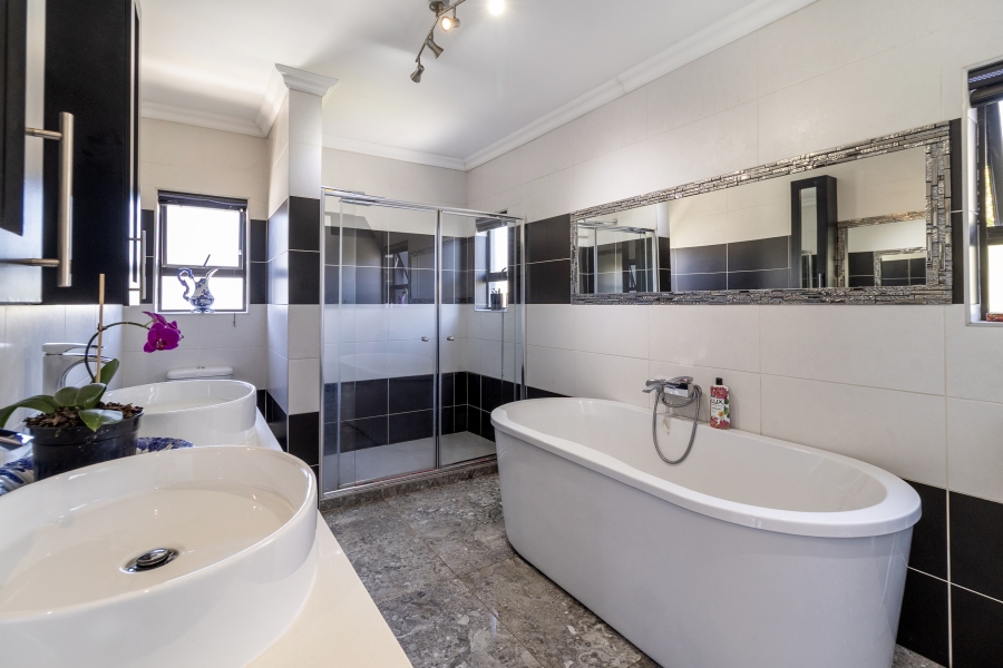 3 Bedroom Property for Sale in Olympus AH Gauteng