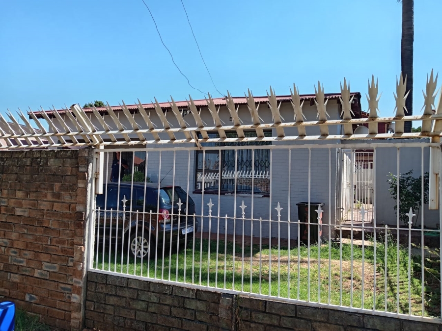 3 Bedroom Property for Sale in Roodepoort North Gauteng