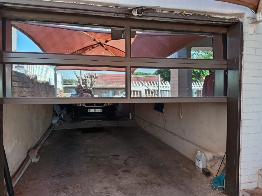 3 Bedroom Property for Sale in Roodepoort North Gauteng