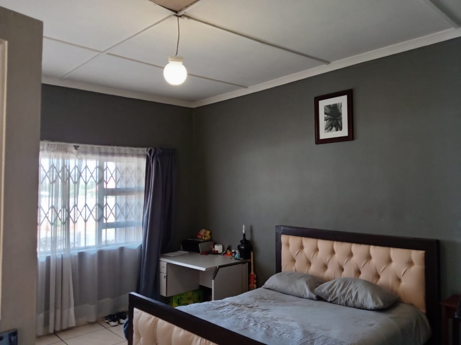 3 Bedroom Property for Sale in Roodepoort North Gauteng