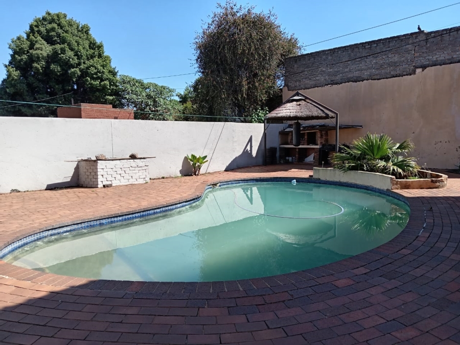 3 Bedroom Property for Sale in Roodepoort North Gauteng