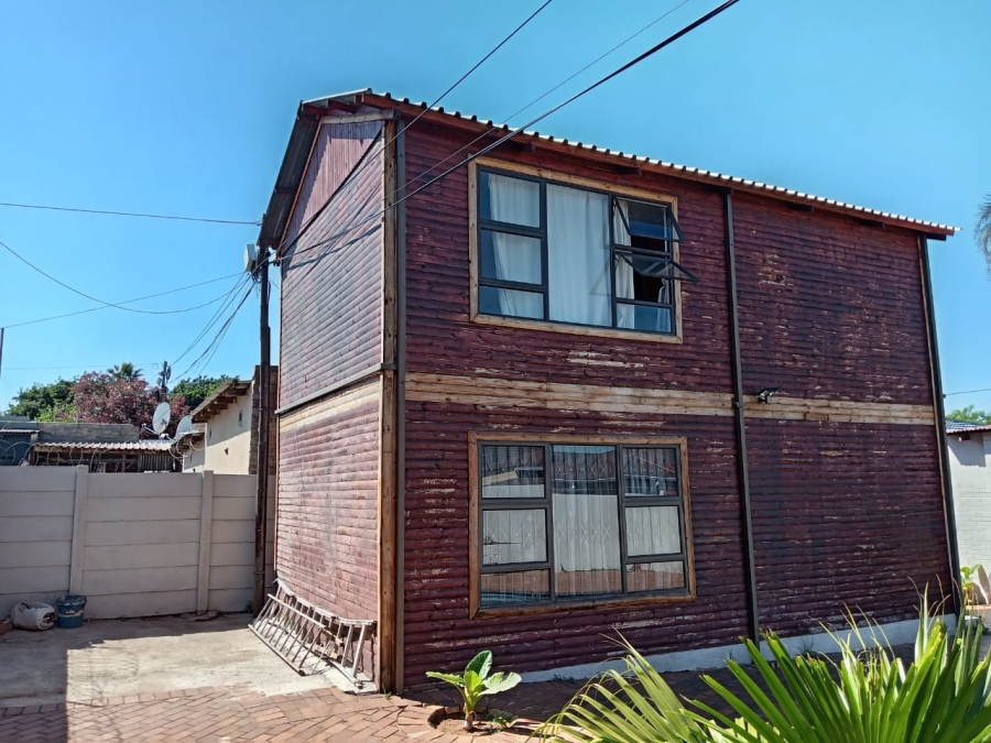 3 Bedroom Property for Sale in Roodepoort North Gauteng