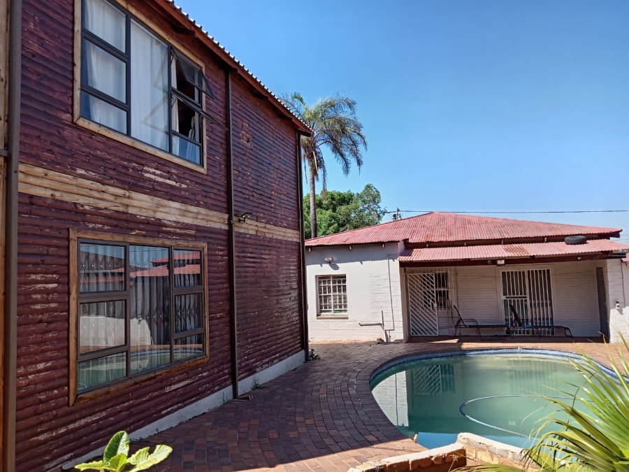 3 Bedroom Property for Sale in Roodepoort North Gauteng