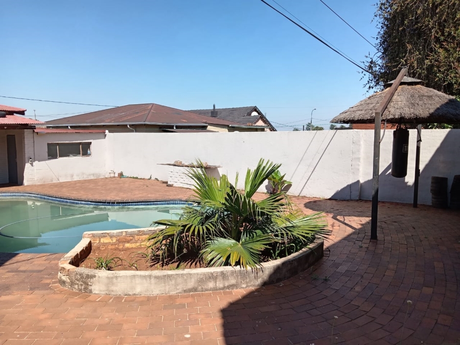 3 Bedroom Property for Sale in Roodepoort North Gauteng