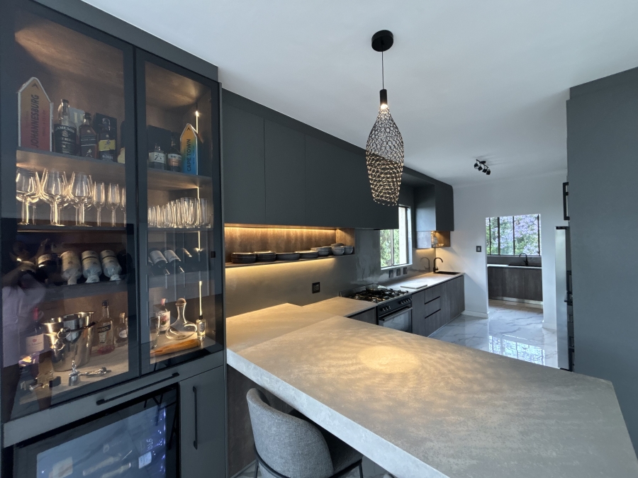 4 Bedroom Property for Sale in Illovo Gauteng