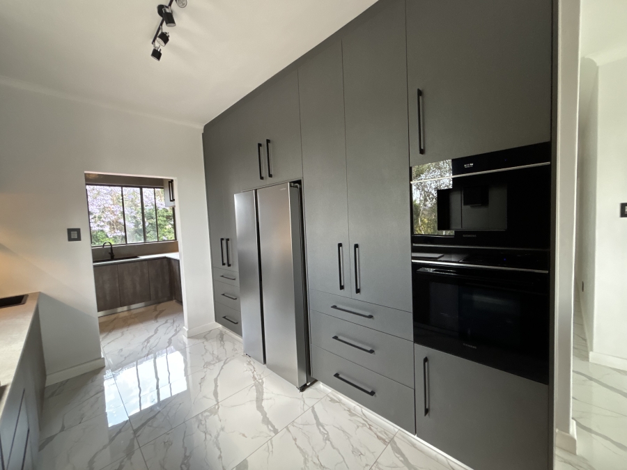 4 Bedroom Property for Sale in Illovo Gauteng