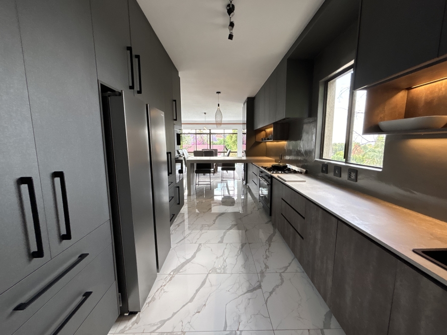 4 Bedroom Property for Sale in Illovo Gauteng