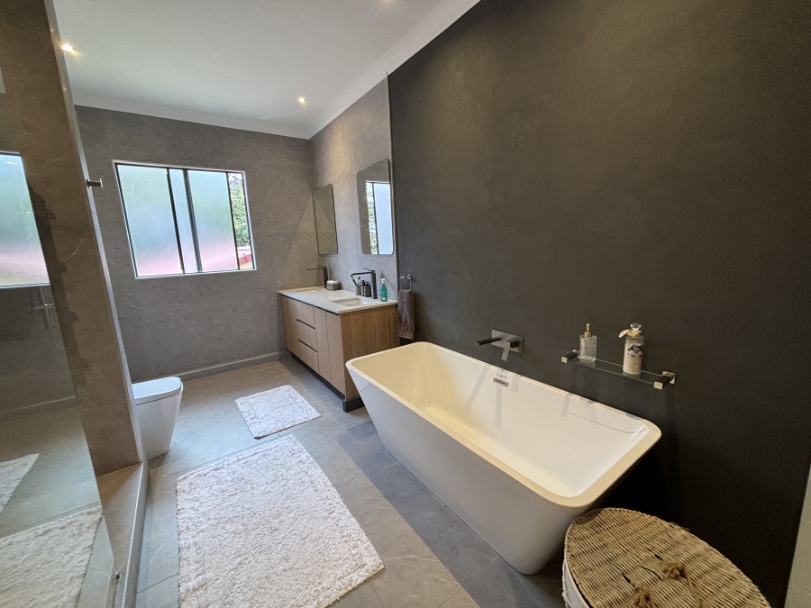 4 Bedroom Property for Sale in Illovo Gauteng