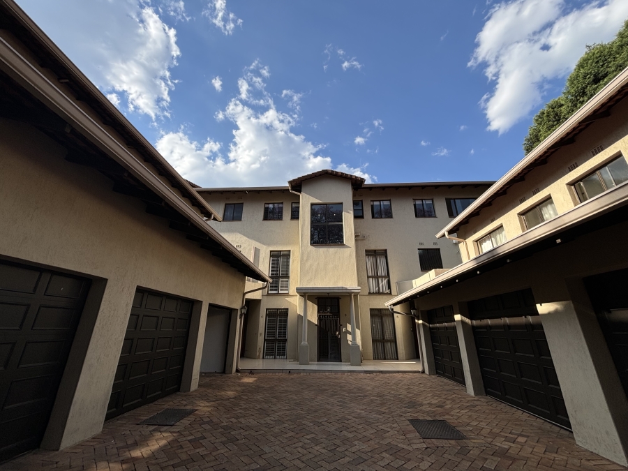 4 Bedroom Property for Sale in Illovo Gauteng