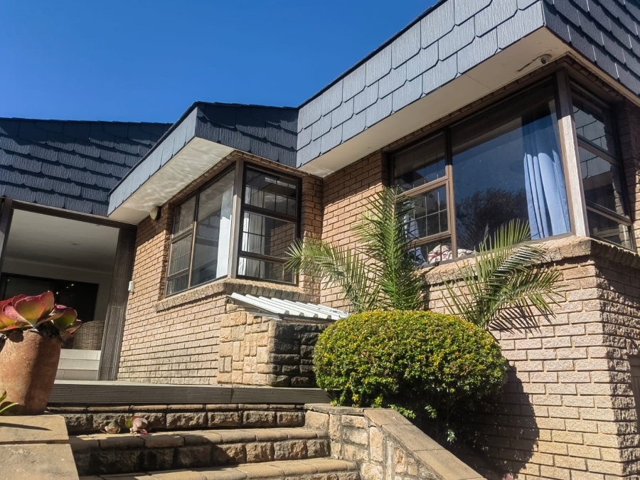 3 Bedroom Property for Sale in Little Falls Gauteng