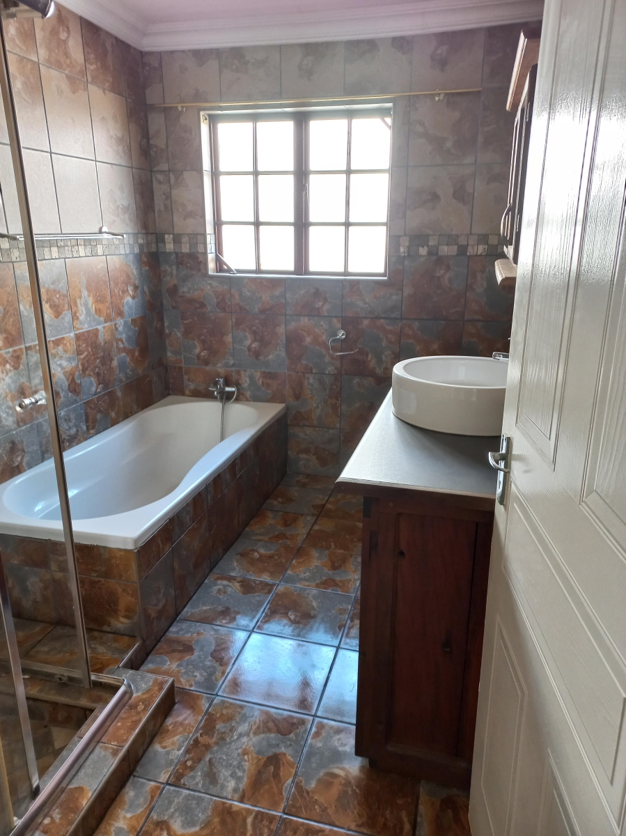 To Let commercial Property for Rent in Wierda Park Gauteng