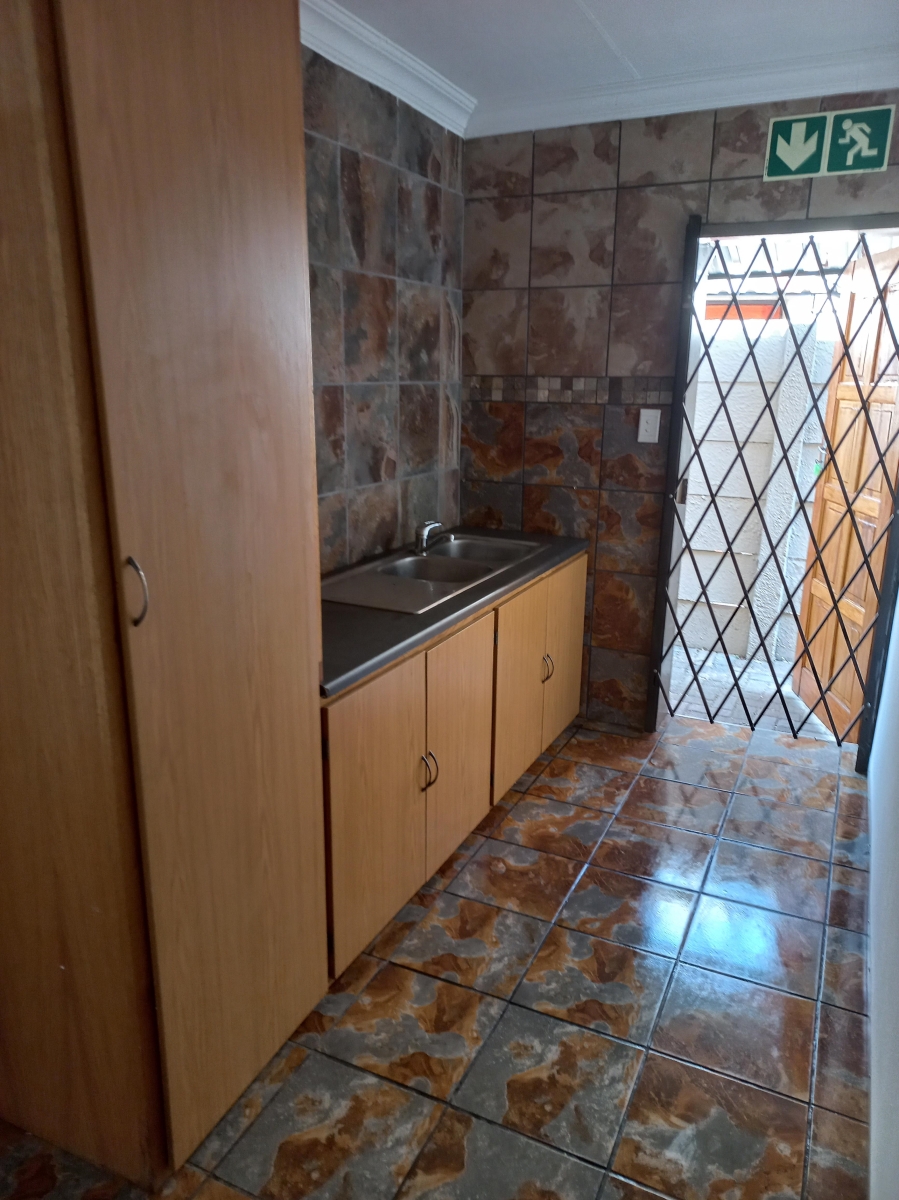 To Let commercial Property for Rent in Wierda Park Gauteng