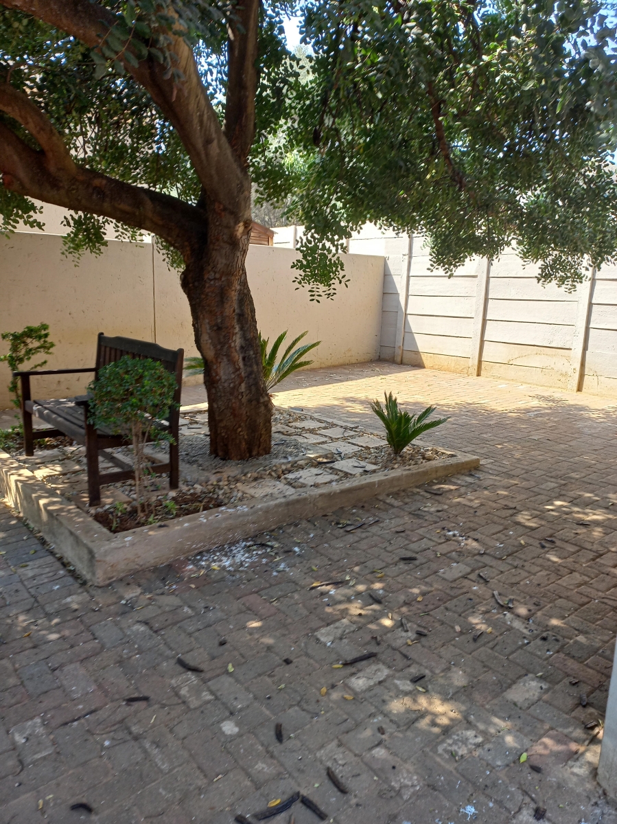 To Let commercial Property for Rent in Wierda Park Gauteng