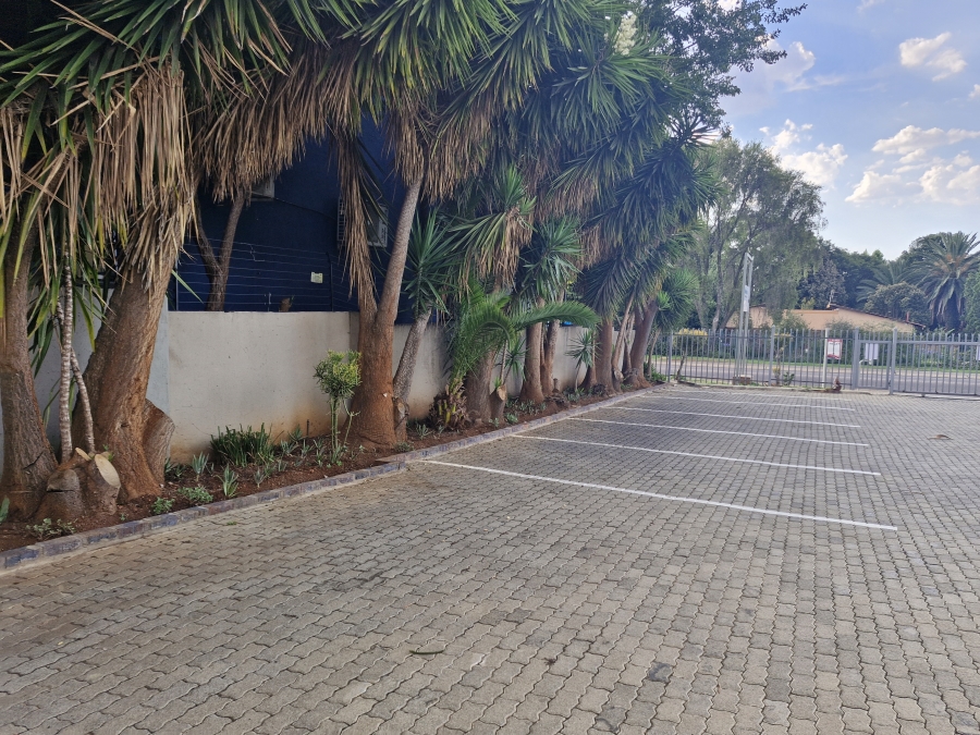 To Let commercial Property for Rent in Wierda Park Gauteng